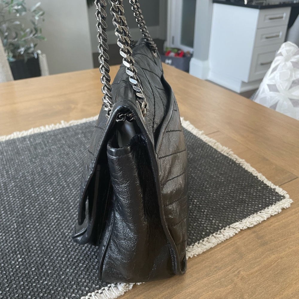 Niki medium crinkled leather shoulder bag - Picture 11 of 14